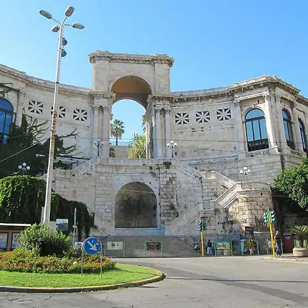 Casa Letizia In Centro Storico Villanova Вилла