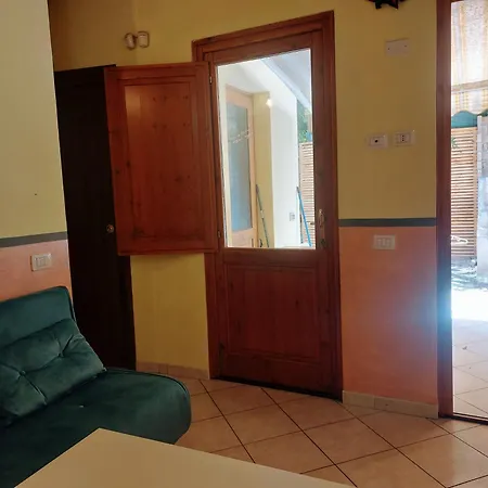 Casa Letizia In Centro Storico Villanova Cagliari