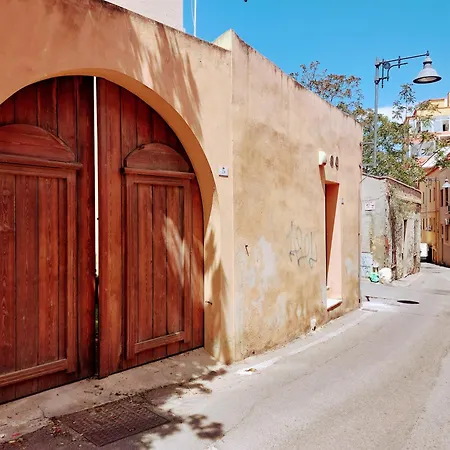 Villa Casa Letizia In Centro Storico Villanova Cagliari