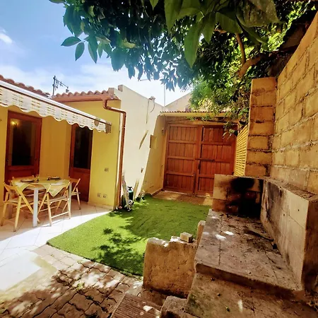 Casa Letizia In Centro Storico Villanova Villa *